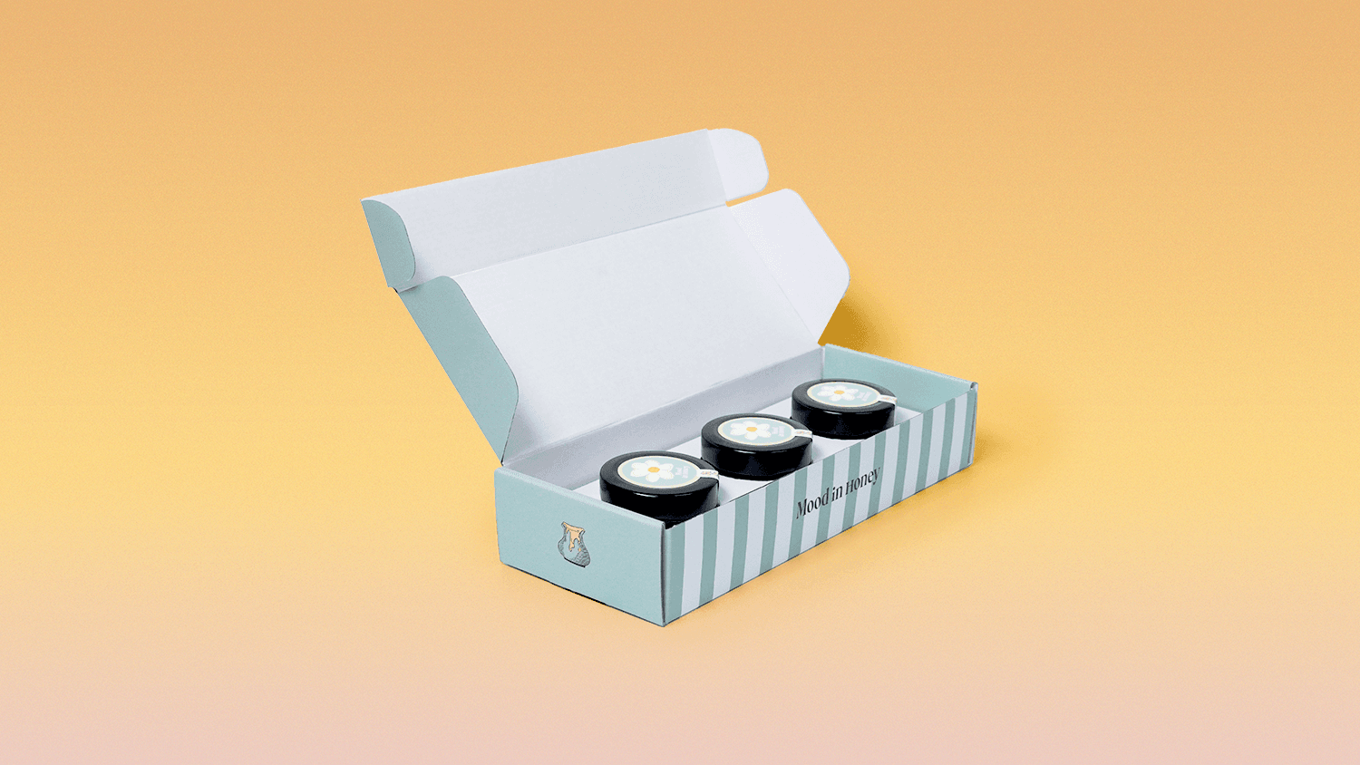 Inner leg pad of Mood in Honey 3-count G-style corrugated box