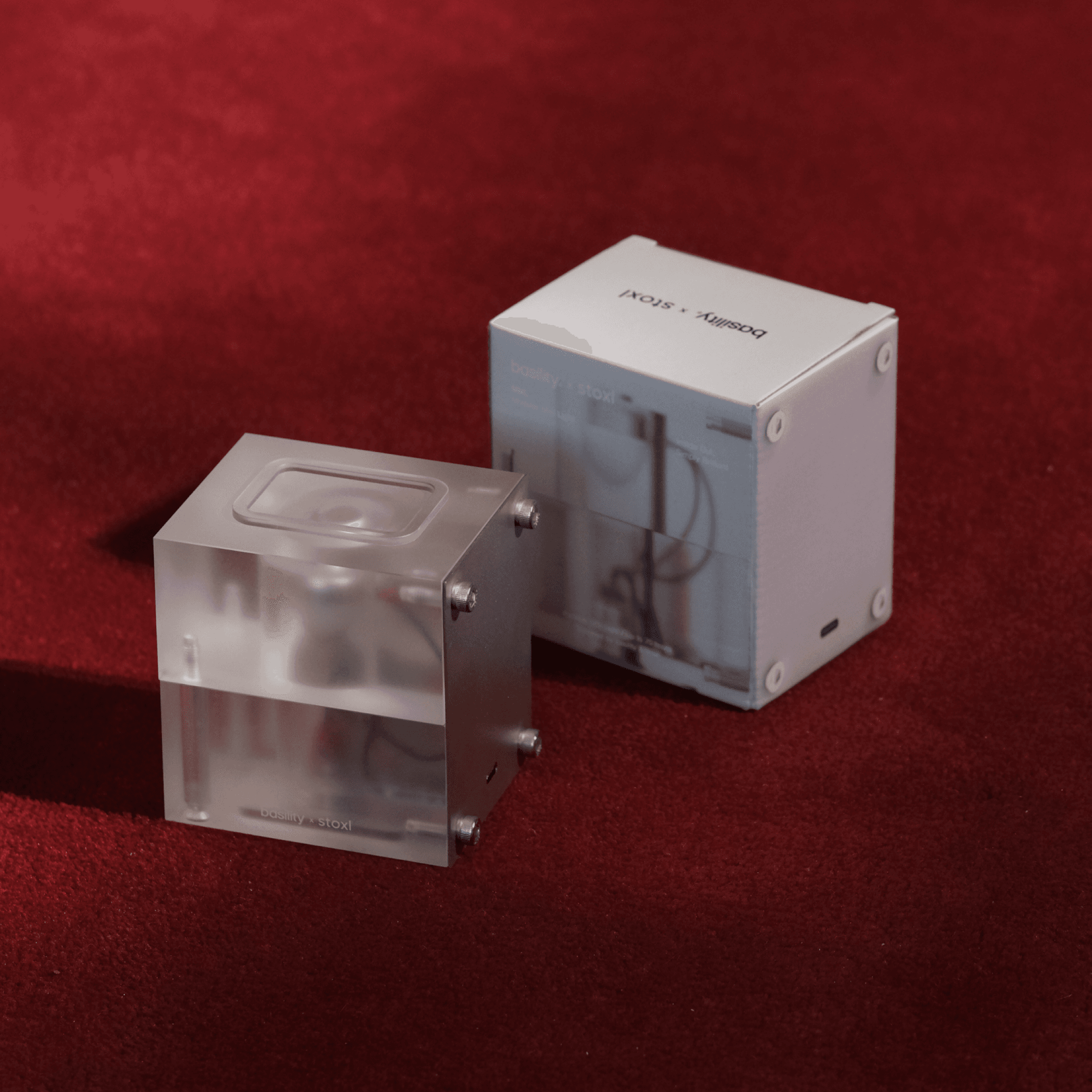 A Small-Batch Corrugated Folding Box Lighting Package for Basility
